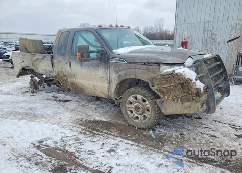 2015 Ford F250 z USA, uszkodzony, nr VIN 1FT7X2BT3FEC13324